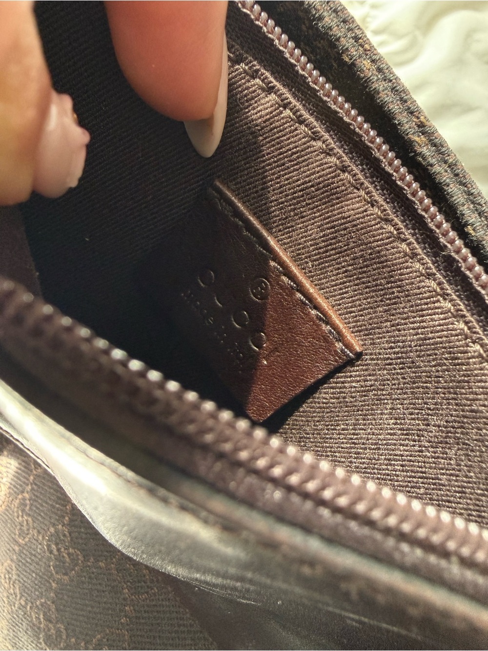 Gucci GG Canvas Ring Tote - Picture 5 of 8